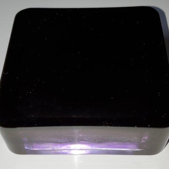 Resin ashtray - Picture 5 of 6